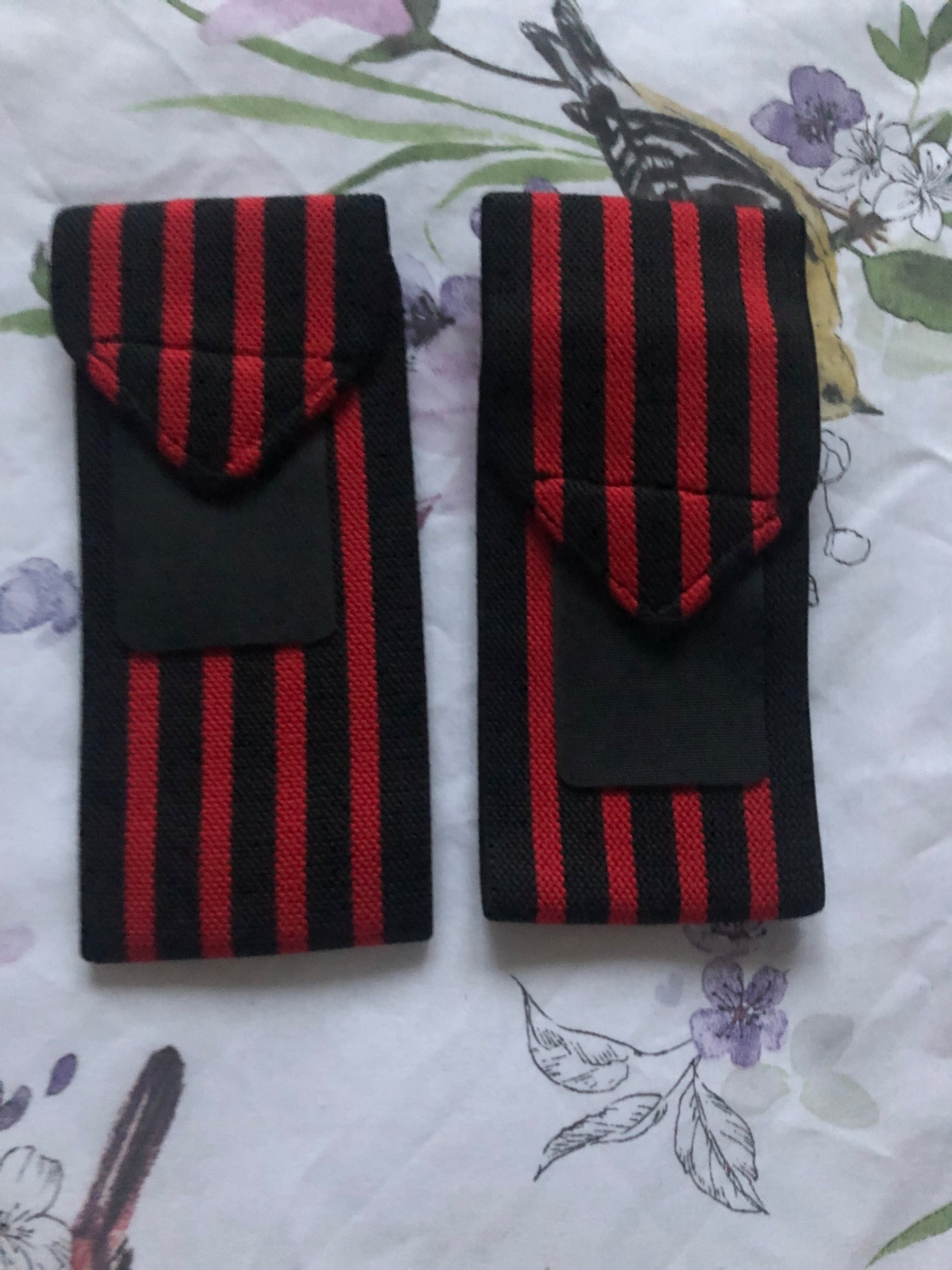 Wrist wraps