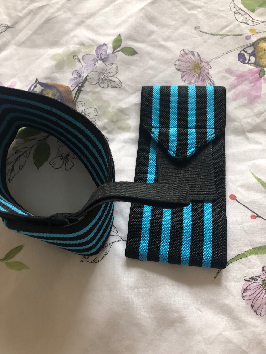 Wrist wraps
